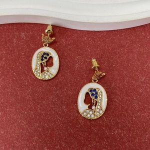 Girl with a Pearl Earrings Abstract Line Drop Earrings Women Simple Pendant new